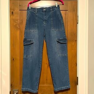Almost Famous Cargo Jeans Womens L Medium Wash denim patch back pockets stretch
